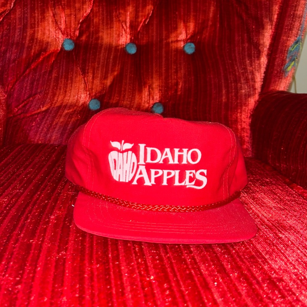 Trucker hat